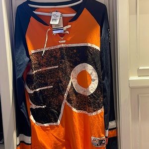 Flyers Long Sleeve Shirt With Striped Detailing on Sleeves Flyers Logo V Neck